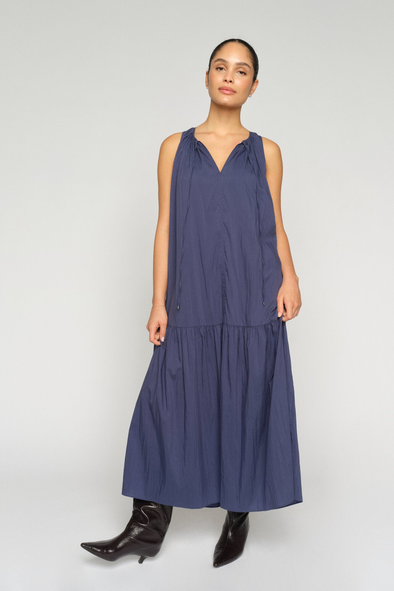 Sabri Tess lang kjole – Crown Blue